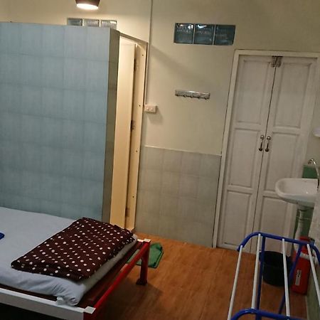 5 Minute Hostel Бангкок Экстерьер фото