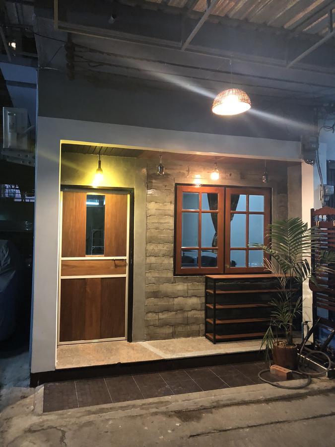 5 Minute Hostel Бангкок Экстерьер фото