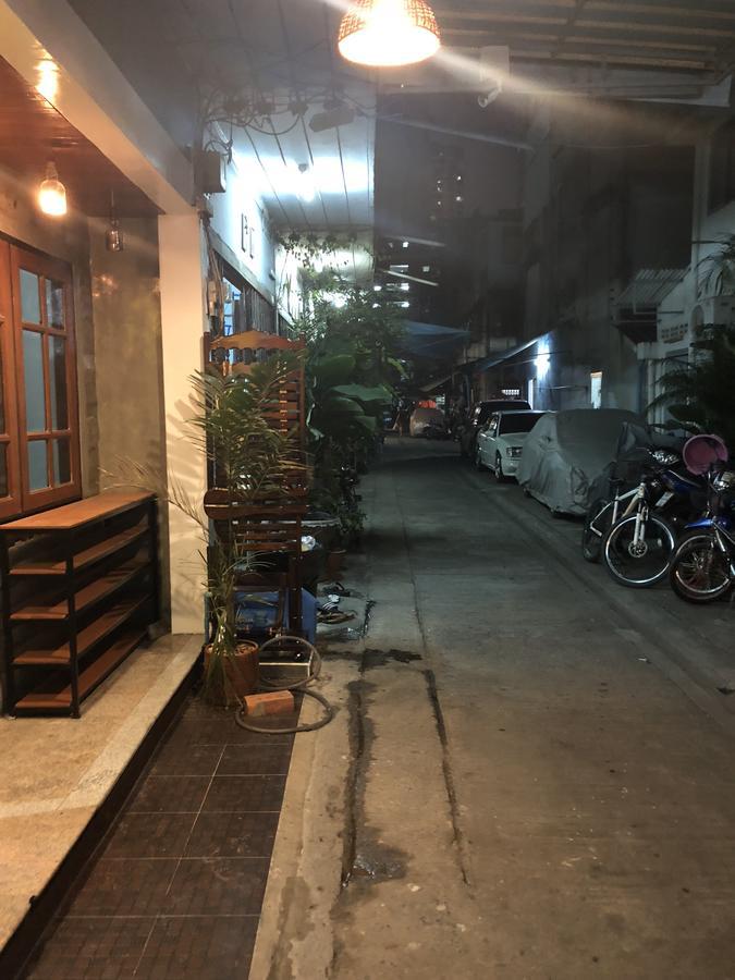 5 Minute Hostel Бангкок Экстерьер фото