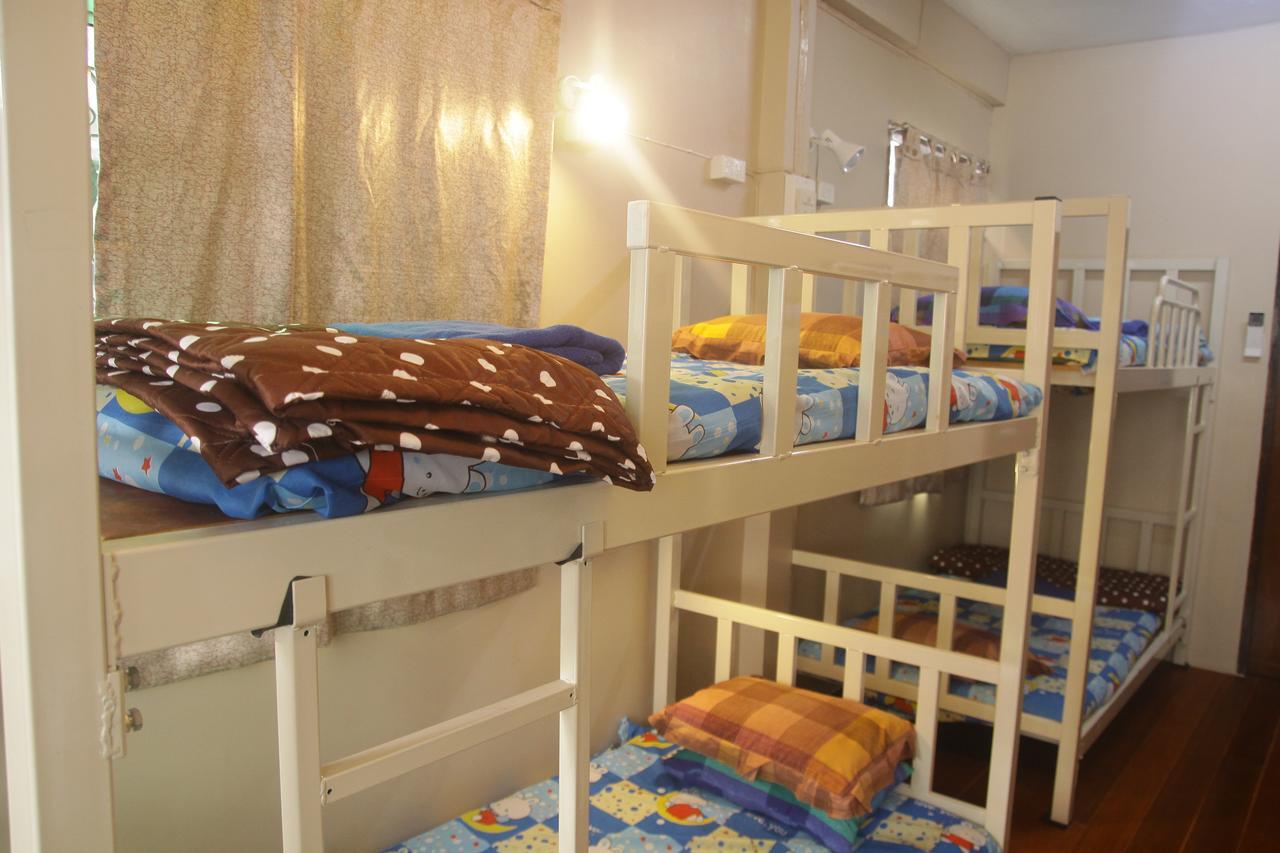 5 Minute Hostel Бангкок Экстерьер фото
