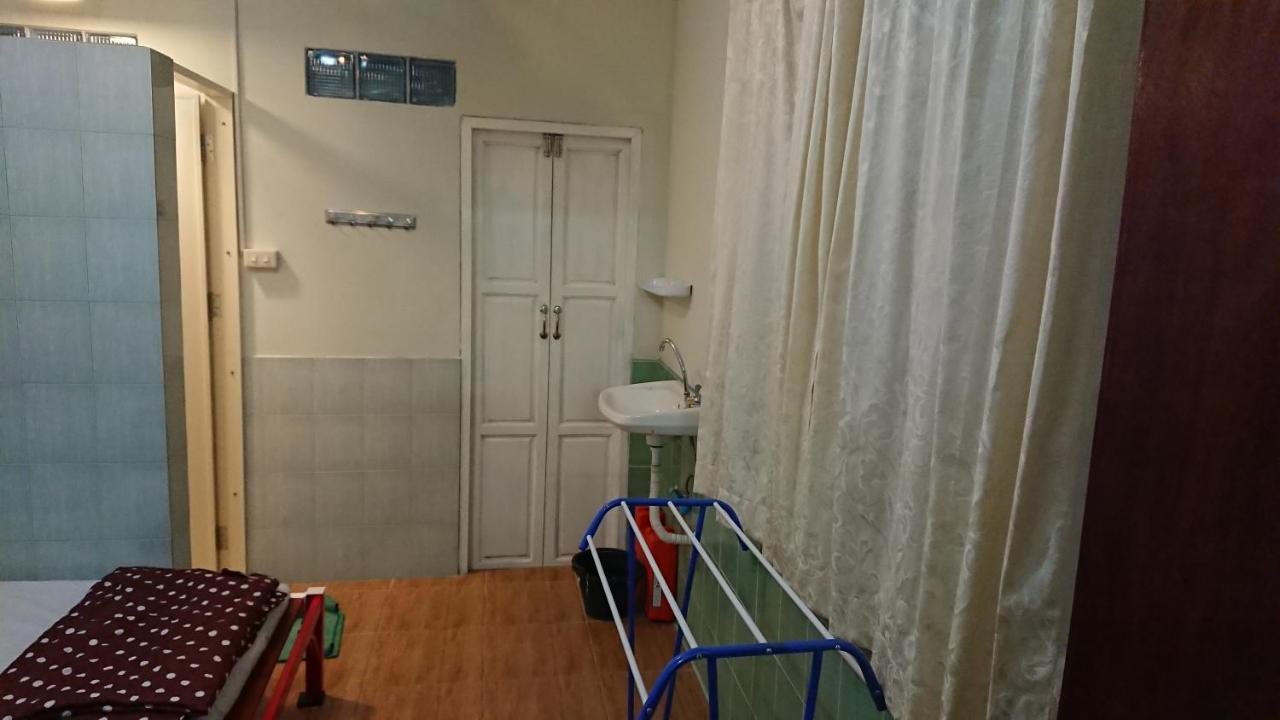 5 Minute Hostel Бангкок Экстерьер фото